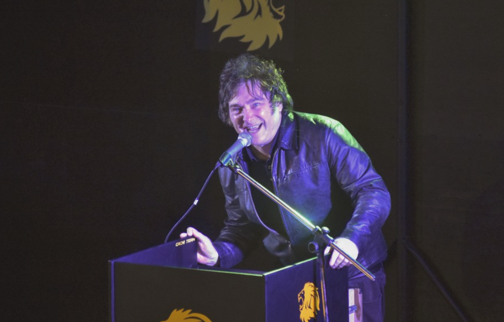 Milei cruzó criticas de Cristina Kirchner: "Si vive gastando y repudia las deudas, no habrá ahorro ni inversión" | Política