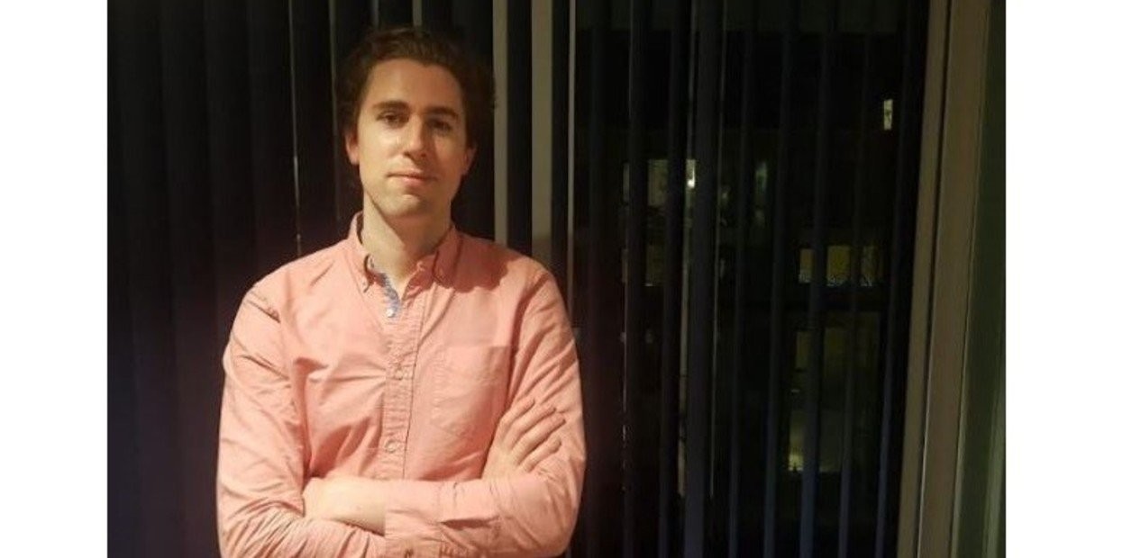 "Colero vip": el joven que gana 200 dólares al día haciendo fila para millonarios | Internacionales