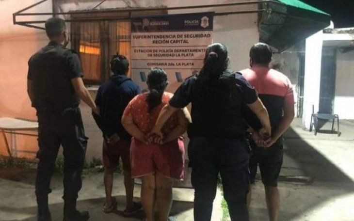 Una familia retuvo en un auto a niño de 13 años para recuperar un celular robado por su primo | Actualidad