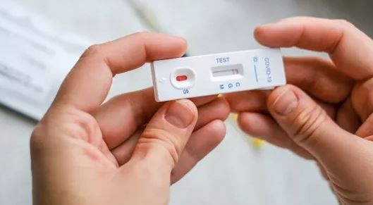 Comienza la comercialización de los autotesteos de Covid-19: ¿cuánto cuestan y cómo se usan? | Actualidad