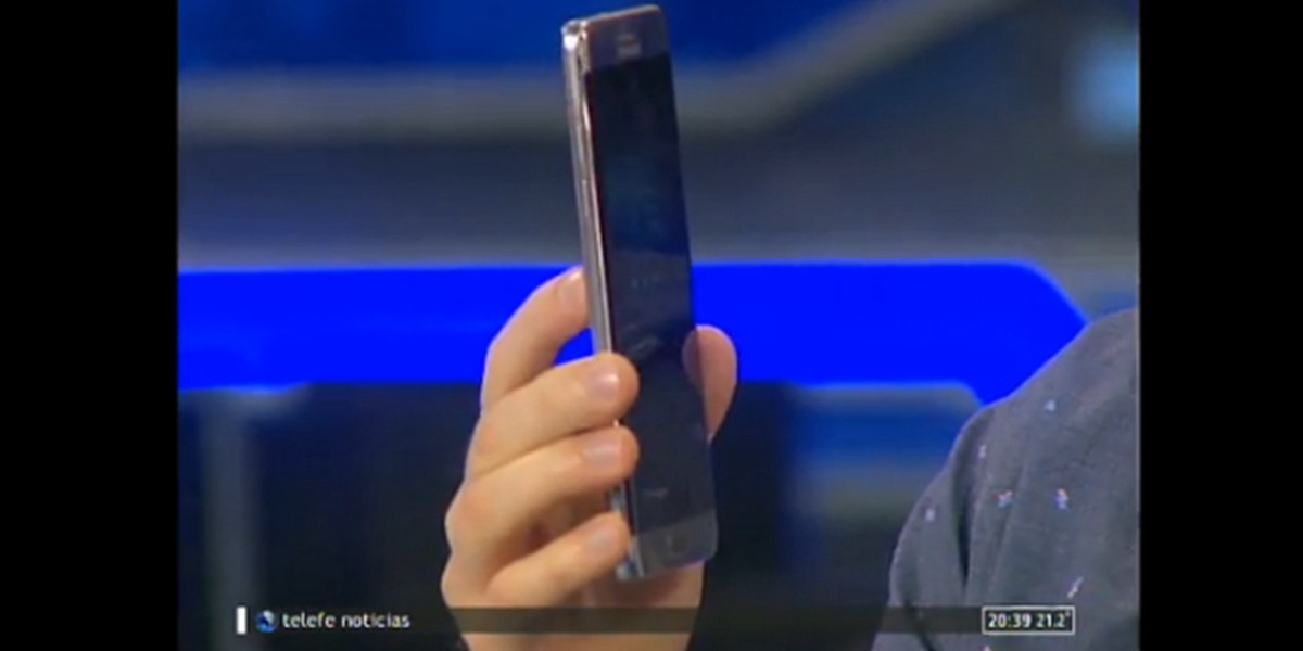 Video: presentaron el celular más chico del mundo | Tecno