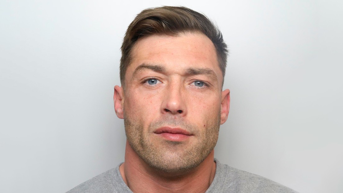 "Si lo encuentro, me lo guardo": Policía publicó la foto de un fugitivo y solo respondieron mujeres enamoradas | Internacionales