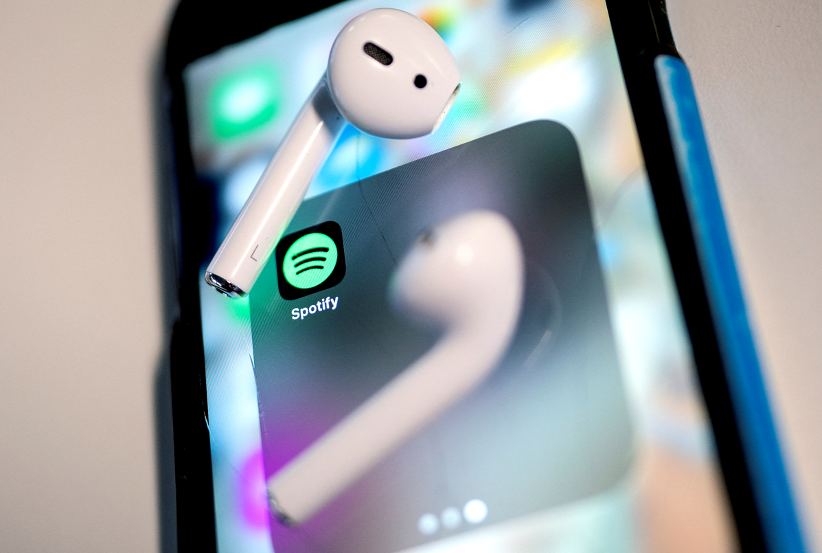 El Presidente de Spotify defendió la continuidad del polémico podcast antivacunas | Internacionales