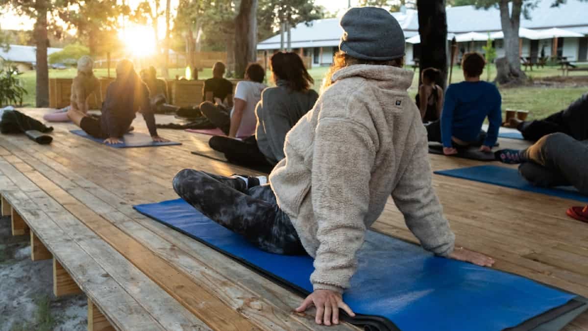 Suspendieron un retiro espiritual de yoga para mujeres en Kuwait por considerarlo "indecente" | Internacionales