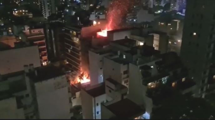 Al menos cuatro heridos por voraz incendio en un edificio del barrio de Belgrano | Actualidad