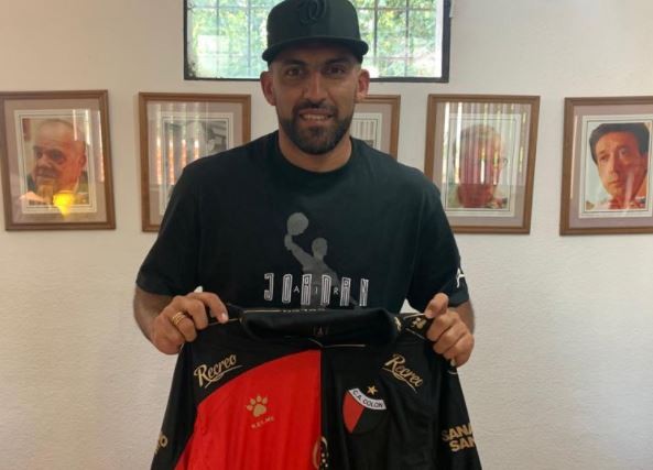 "Con Riquelme hablé poco, como la mayoría de los jugadores", dijo Wanchope tras su salida de Boca | Deportes