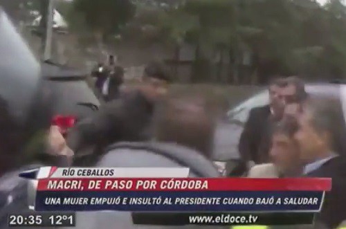 Insultaron a Mauricio Macri en Tandil cuando salía de una iglesia junto a su hija Antonia | Política