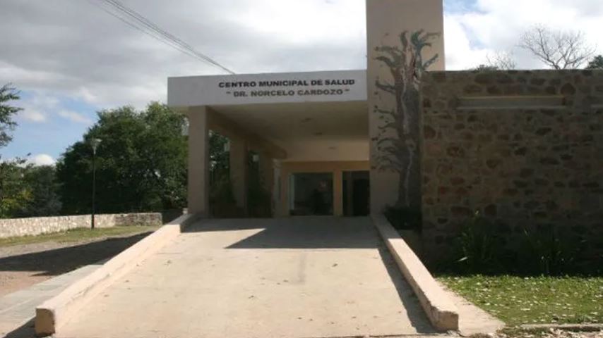 Tragedia en Córdoba: chocó su cabeza con la de otro jugar en un partido de fútbol y murió | Actualidad