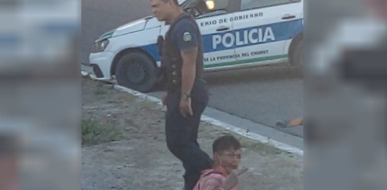 Un "trapito" le sacó el arma a un policía y le quiso disparar en la cara: las balas no salieron porque estaba el seguro colocado | Actualidad