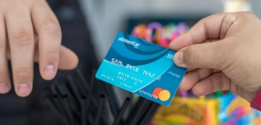 Benficiarios de AUH y AUE recibirán un pago extra para leche y alimentos | Actualidad