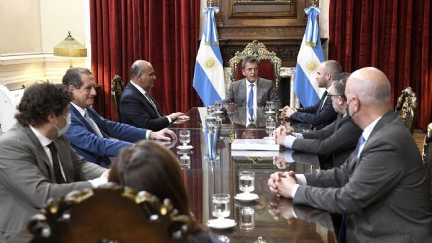 Acuerdo con el FMI: hoy exponen gobernadores, gremios y entidades empresariales | Política