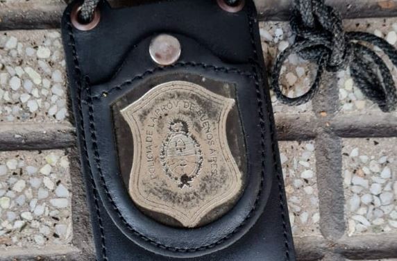 Detienen a un falso policía acusado de extorsionar a travestis en Constitución | Actualidad