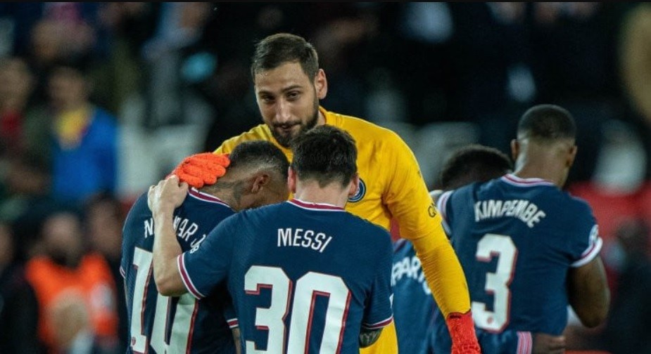 Se fueron a las manos en el vestuario del PSG tras la eliminación en la Champions | Deportes