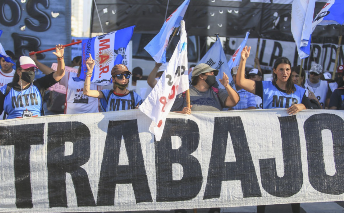 En medio de los reclamos piqueteros, el Gobierno otorgó un bono de 6 mil pesos al Potenciar Trabajo | Actualidad