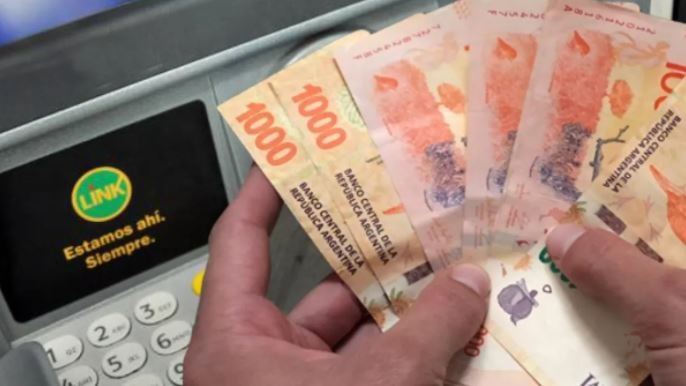 Cómo impacta el aumento del salario mínimo en las jubilaciones y los planes sociales | Actualidad