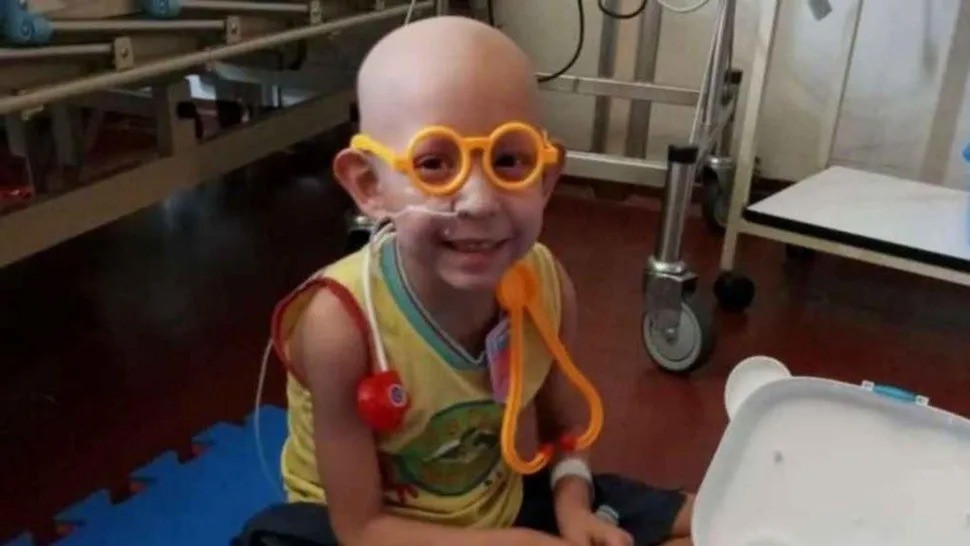 Santi Maratea lo hizo de nuevo: juntó 72 millones para un niño que se tratará en España | Actualidad