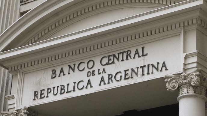 El BCRA subió la tasa de referencia a 44,5% | Economía