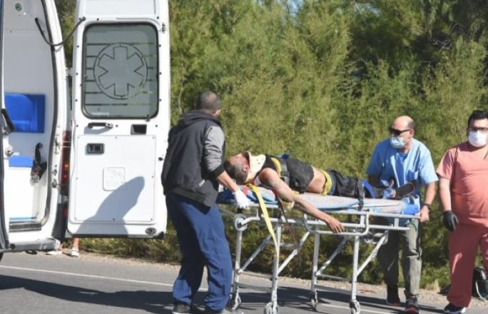 Un ciclista está en grave estado tras ser atropellado por el ministro de seguridad de Chubut | Actualidad