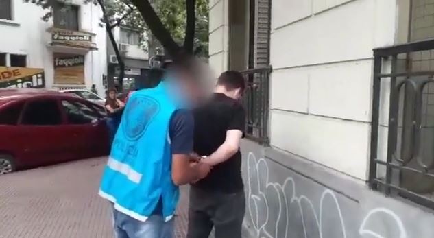 Detienen en Caballito a un prófugo acusado de cometer abusos sexuales reiterados | Actualidad