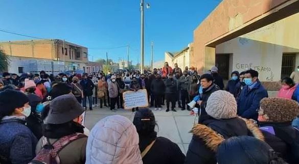 Toman una escuela en reclamo por falta de docentes e insumos | Actualidad