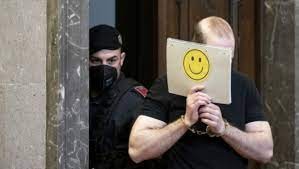 Condenan a diez años de cárcel a un austríaco que difundía canciones neonazis | Internacionales