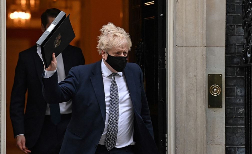 Boris Johnson a 40 años de la Guerra de Malvinas: "La junta militar argentina invadió y ocupó las islas" | Internacionales