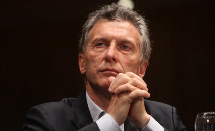 Un informe de la UIF señala a Macri como miembro del directorio de una off shore | Política