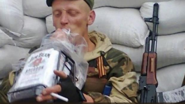 Civiles ucranianos le dieron comida y bebida envenenada a soldados rusos: 2 muertos y 28 enfermos graves | Internacionales