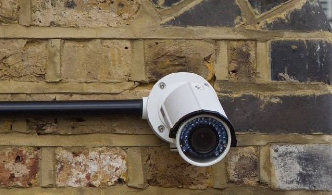 Instaló una cámara para vigilar a su ex: le dieron prisión condicional y deberá hacer "un tratamiento de reeducación emocional" | Actualidad