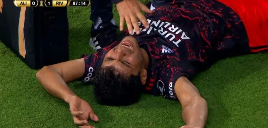 La estremecedora lesión de Robert Rojas tras una brutal patada de Aldair Rodríguez | Deportes