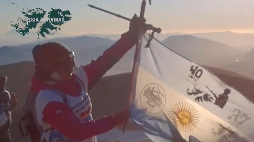 Homenaje a 40 años de la Guerra: Travesía Malvinas, 649 en lo más alto | Actualidad