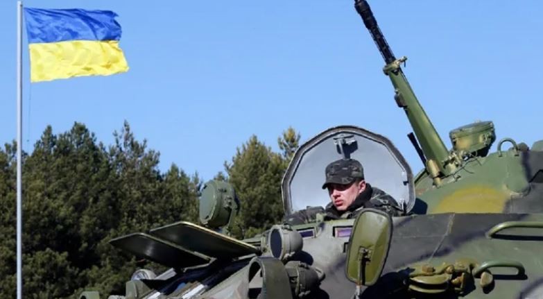 Boris Johnson anunció el envío de más misiles a Ucrania tras el ataque ruso a una estación de tren | Internacionales