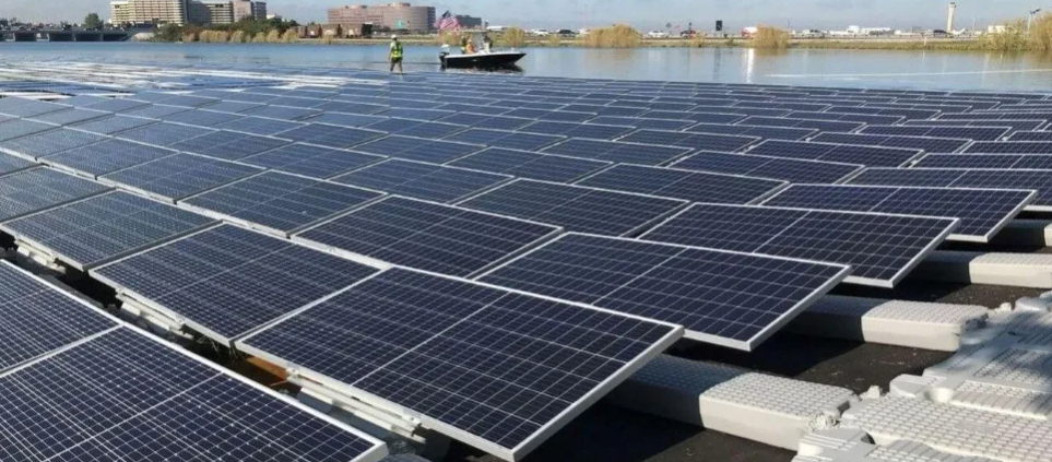 Inventan paneles solares que generan electricidad no solo de día, sino también de noche | Tecno