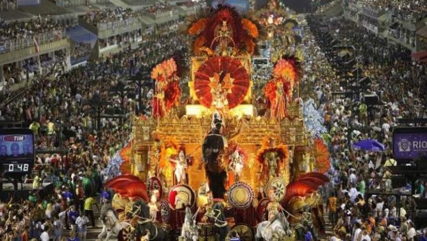 Una niña de 11 años murió al caer de una carroza en el carnaval de Río de Janeiro | Internacionales