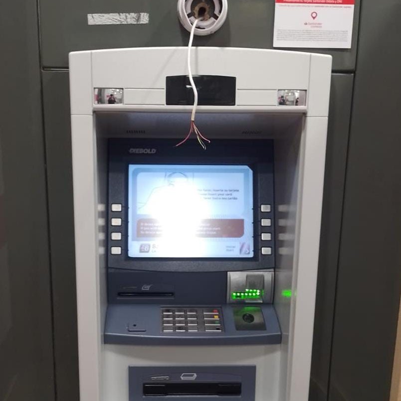 Una mujer fue detenida por dañar un cajero automático | Actualidad