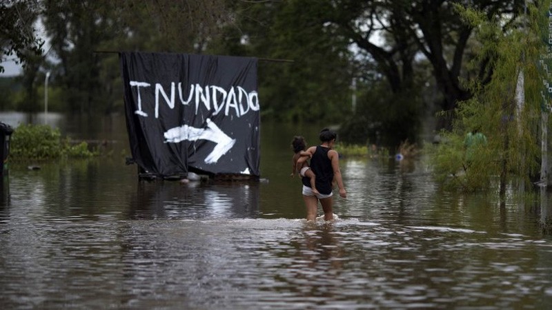 Construirán 280 viviendas para damnificados por las inundaciones en Santa Fe | Política
