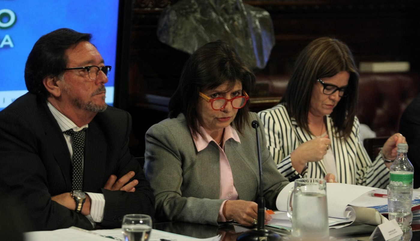 Patricia Bullrich: "Ha habido mucha connivencia entre la dirigencia del fútbol y las barras bravas" | Política