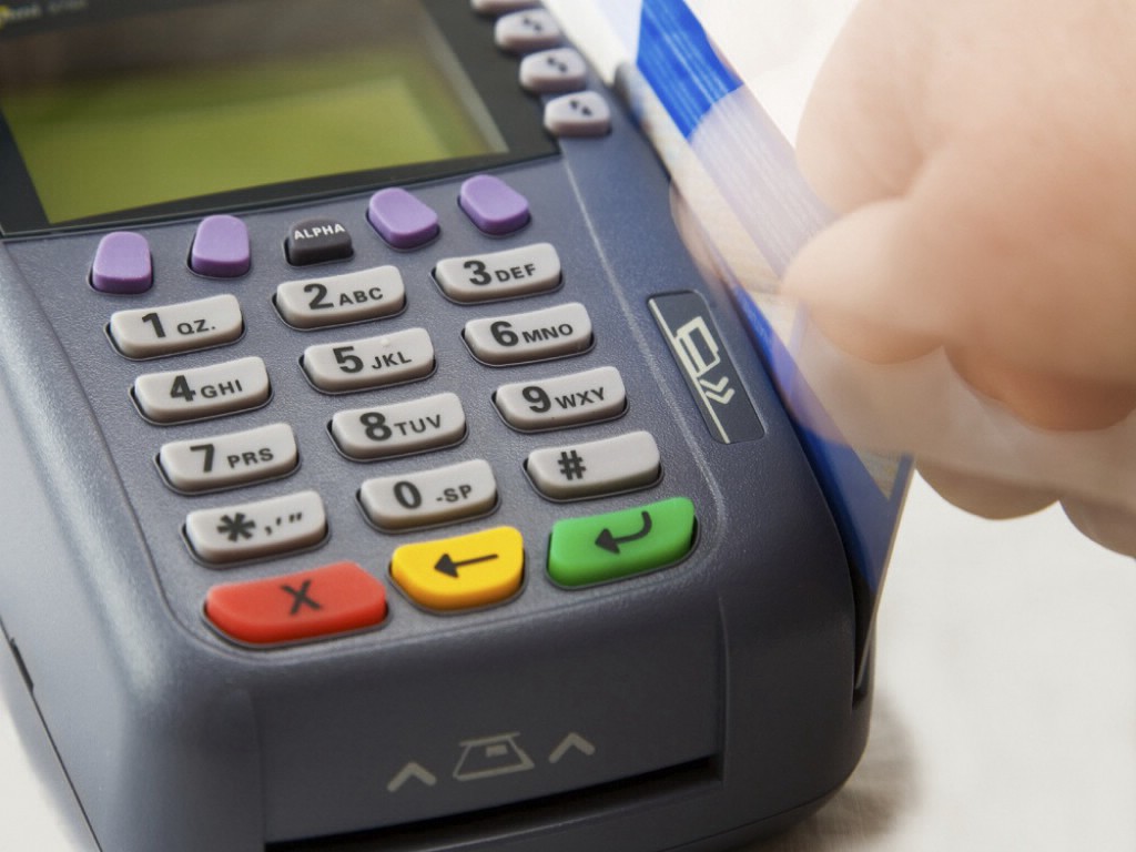 Fracasó en Diputados reunión para dictaminar sobre la baja de comisiones de tarjetas | Política