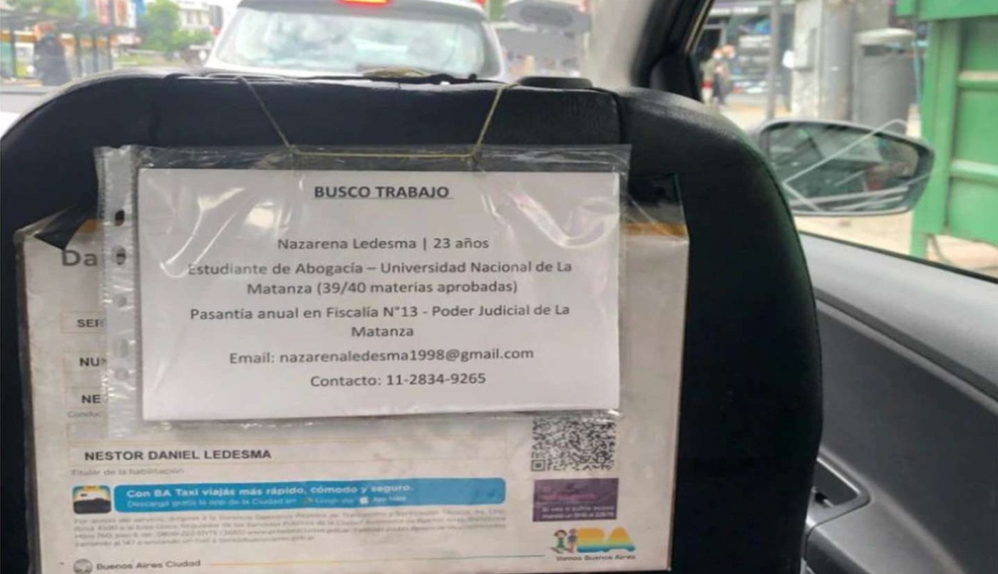Un taxista puso el currículum de su hija en el auto, se hizo viral y le consiguió varias ofertas de trabajo | Actualidad