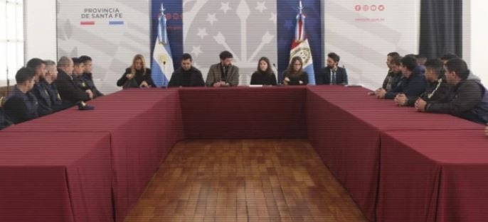 Presentaron en Rosario la nueva brigada para investigar amenazas, extorsiones y balaceras | Política