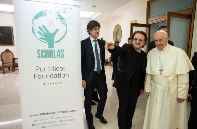 Lousteau, amigo y traductor de Bono de U2 ante el papa Francisco | Política