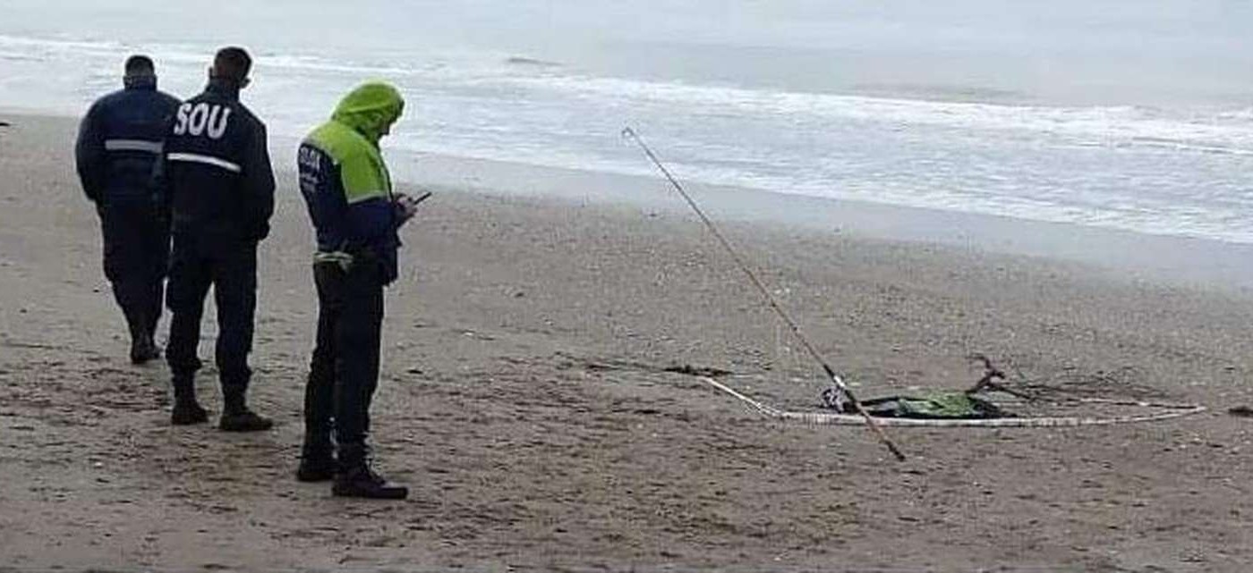 Fue a la Costa a pescar: sacó restos de un brazo | Actualidad