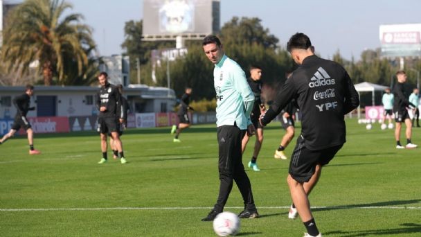 Argentina va con los "11 de memoria" menos Paredes a la Finalíssima con Italia en Wembley | Deportes