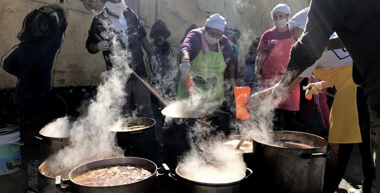 Organizaciones sociales y de izquierda hacen "ollazo" en el Obelisco | Actualidad