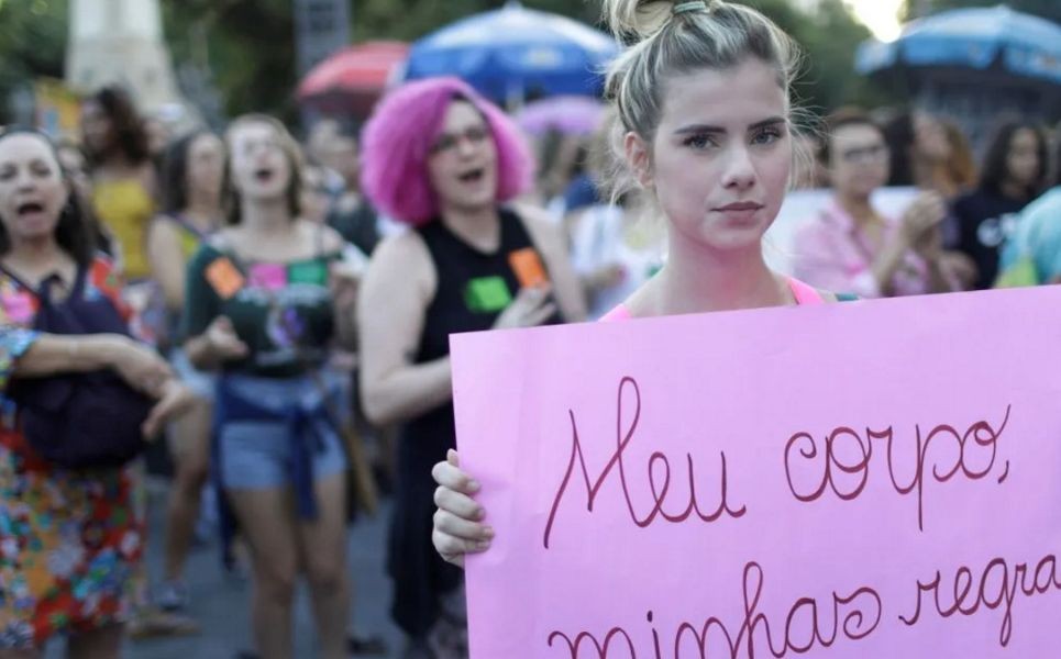 Una jueza niega derecho a aborto a una niña violada de 11 años y la alienta a elegir el nombre del bebé | Internacionales