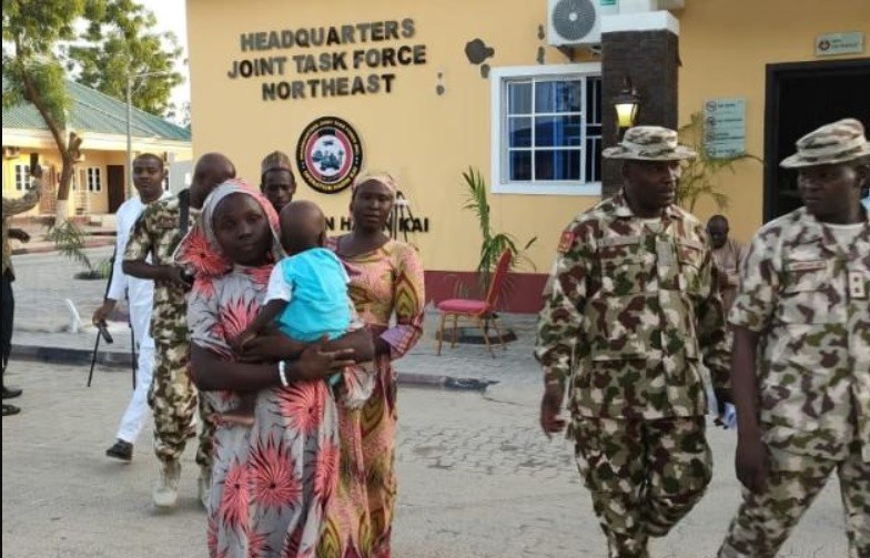 A 8 años del secuestro masivo en una escuela de Boko Haram, liberaron a dos chicas | Internacionales