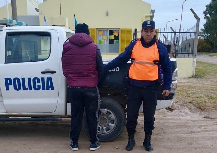 Se pelearon por la tenencia de su hijo en la puerta del jardín | Actualidad