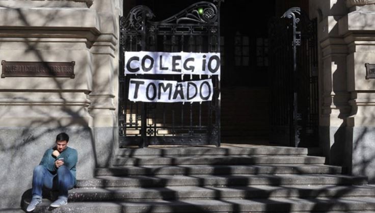 La toma del Colegio Nacional de Buenos Aires continuará al menos un día más: los estudiantes exigen un compromiso escrito | Actualidad