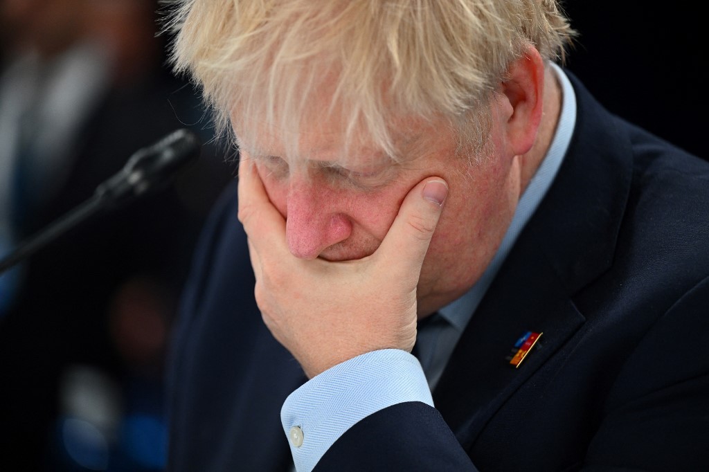 Boris Johnson resiste: su gobierno se desmorona tras la renuncia de 17 funcionarios | Internacionales