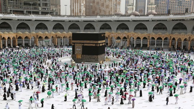 Miles de peregrinos inician la mayor peregrinación a La Meca en tiempos de coronavirus | Internacionales